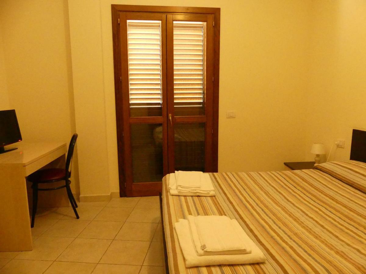 Beb 2000 Hotel Sassari Luaran gambar