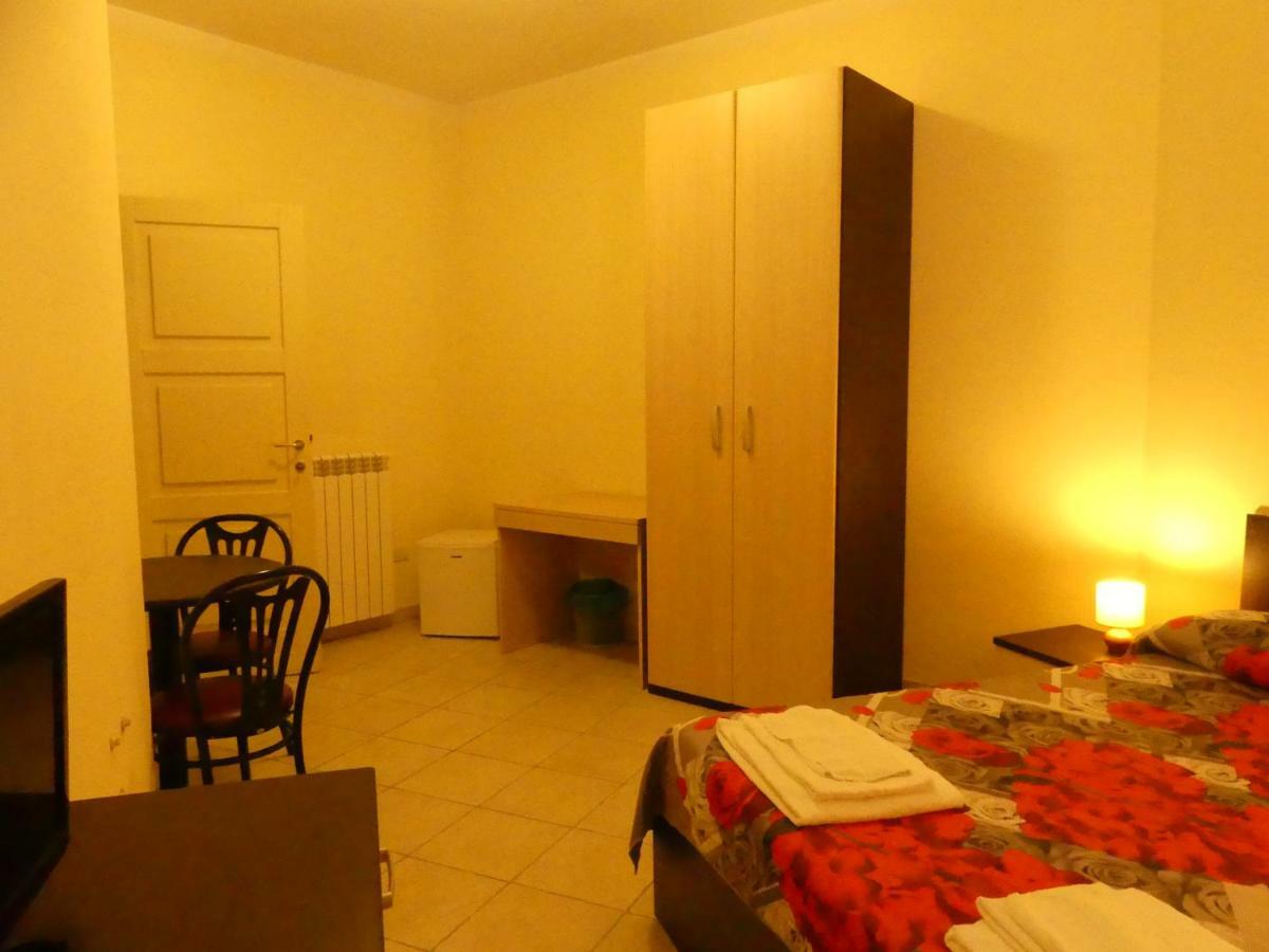 Beb 2000 Hotel Sassari Luaran gambar